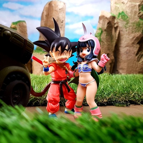 Having too much fun with this Kid Goku figure!