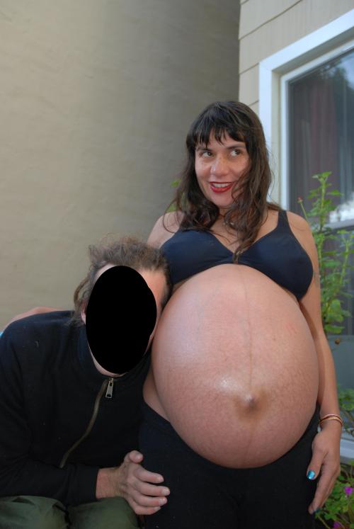 babycrazy14: preggobellycummer1974: Oh my….i wish to be that guy  I would love to be that big