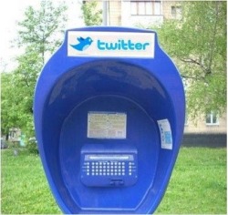 Aparecen las nuevas cabinas para twittear en la calleTwitter es archiconocida por ser la red social de los 140 caracteres, que ha instalado en…View Post