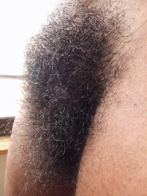 hairypussysideviews: Hairy Harley - Big Side Bush