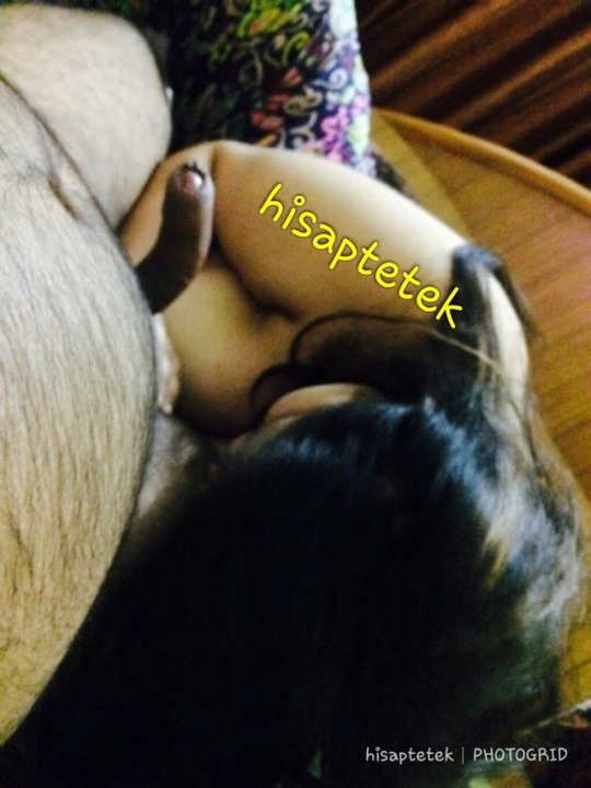 skandalkental-kuantan:  im-notyboy:  mek-laa:  hisaptetek:  hisaptetek:  hisaptetek:  agak2 de sape kenal x si chubby mix ni😆😆  Update lg c mix ni  Kite bagi lg update bahan malam keliwon niDie skang gian btg india..untunglaa😎😎  Fuhhh!!! Padat