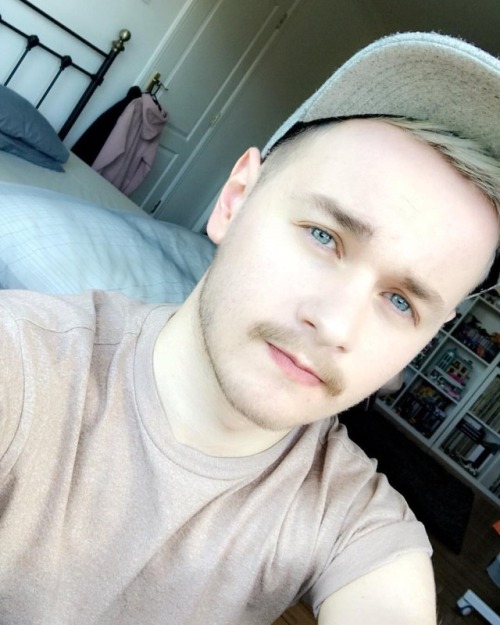 halfpintofinnes:  This cap might as well be glued to my head. #Me #Selfie #GPOY #Gay #GayGuy #GayBoy #Otter #Hairy #Stubble #Moustache #Cap #Sunny #SilverHair #PlatinumHair #BlueEyes #Topman #ASOS