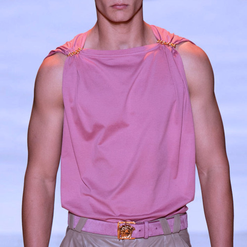 voulair:  Versace Spring 2015 Menswear 