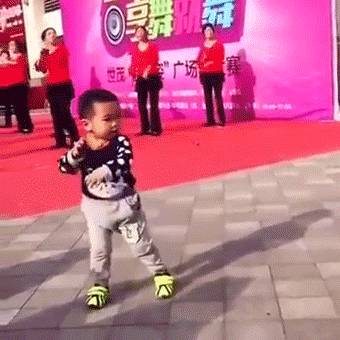 sizvideos:  This little Chinese kid stole the show (full video)