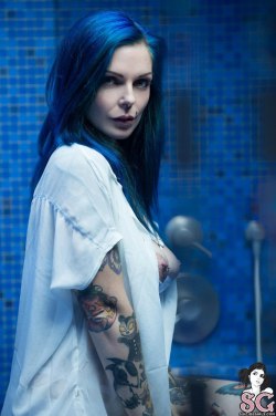 tattedbeautues:  Riae Suicide