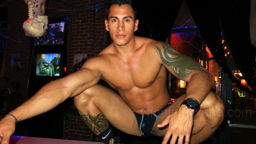 wehonights:  Happy Halloween…Boo