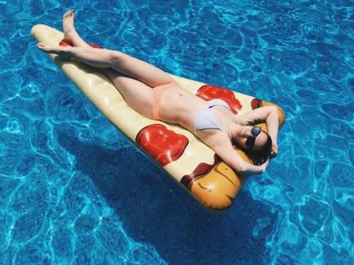 captainamuricasass:Anyone order some pizza?