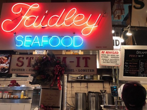 BALTIMORE, MD: faidley’s on christmas eve.