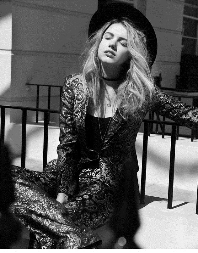 queenofmeereen:
“ Hannah Murray photographed by Gael Delhaye for No Cigar magazine.
”