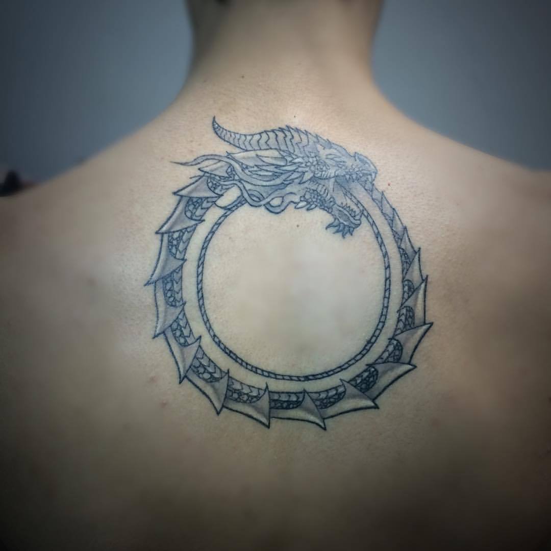 #tatu #Tattoo #tatuaje #tattooblack #ink #inked #inkedup #ouroboros #black #blackandgray