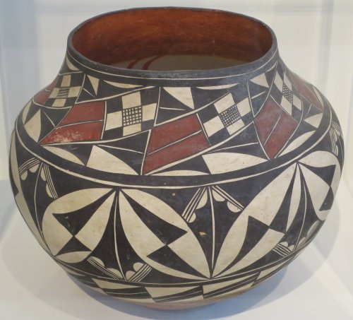 Hand-painted ceramic water jar (ollo) of the Acoma Pueblo people, New Mexico, USA.  Artist unkn