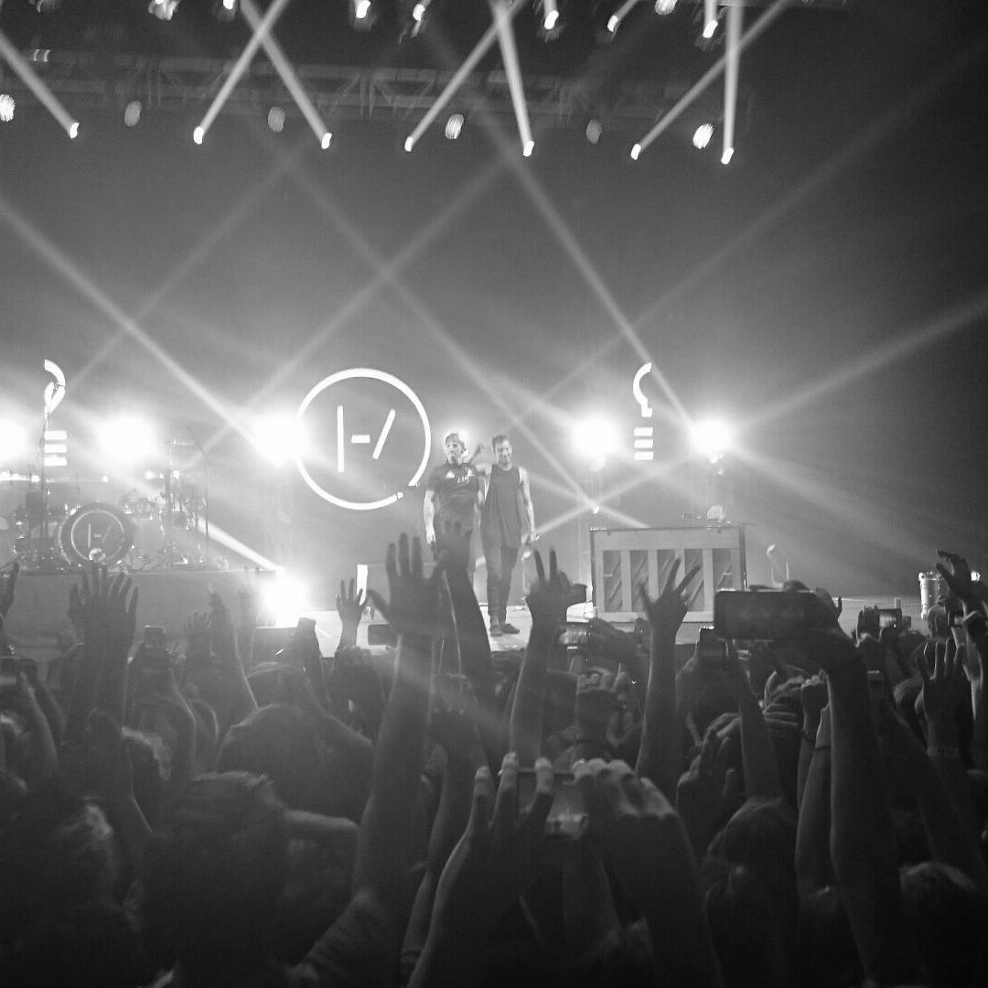 oneanddun:    April 18, 2016 || Auckland, New Zealand @ Vector Arena 