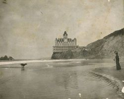 Cliff House , c1900 .