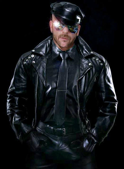 leatherhostage:  leatherhostage leather vice and fetish 