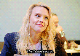 holtzmanned-baby:lesbian privilege, as told by kate mckinnon.