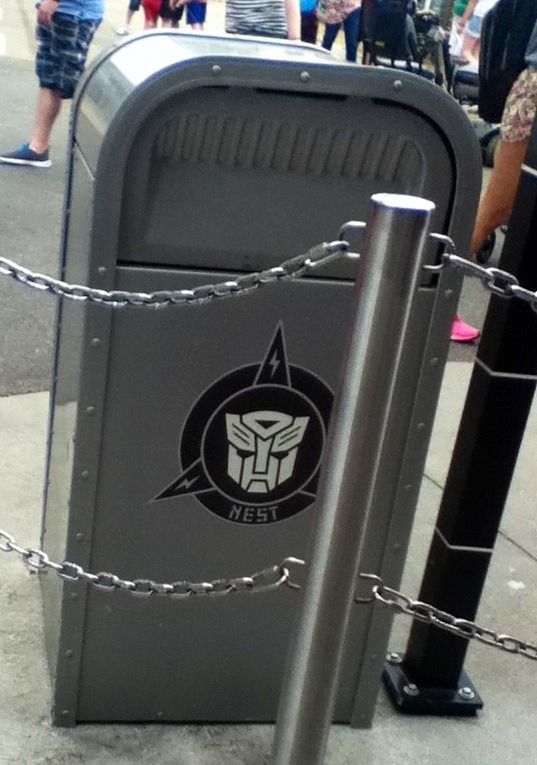 tarendra:  who knew starscream was an autobot