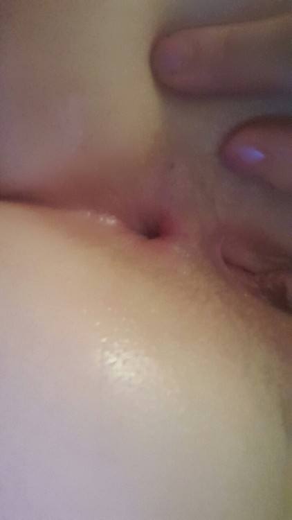 icraveyoucutie:  Glad I’m starting to crave it more often because of my old Dom, but no one with that sense of vibration to fill me up there. Any takers?