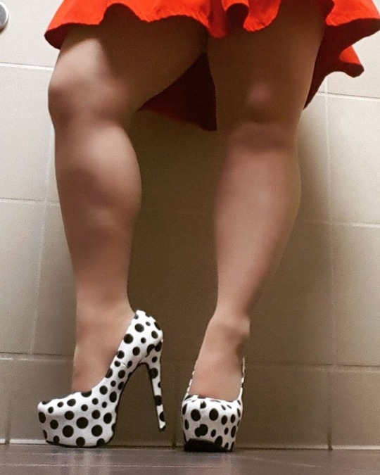 s-gs-world:  ❤ Sexy Mrs. Nylonsandsocks ❤