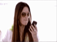 Aí chega a melhor parte da música e o celular descarrega: 
