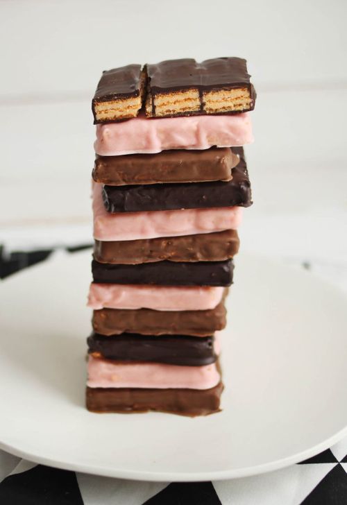 Sex sweetoothgirl:  Homemade Kit Kat Bars pictures