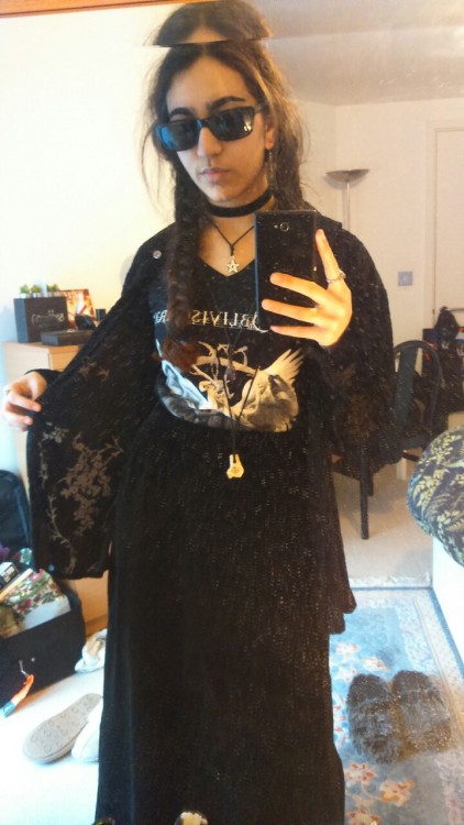 (very) Casual goth outfit #3 Another day at uni&hellip;