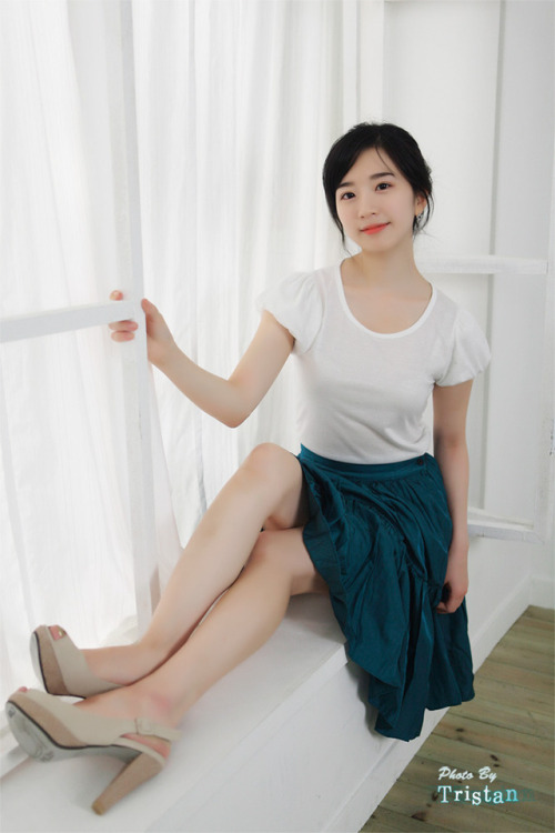 Lee Ji Eun이지은