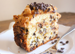 fullcravings:  Chocolate Chip Crumb Cake