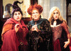 classichorrorblog:  Hocus Pocus |1993| Kenny Ortega 