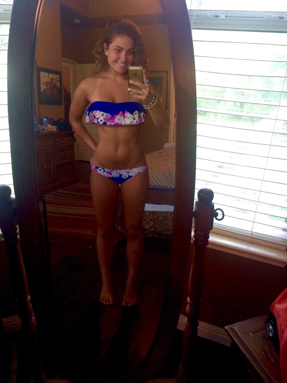 motivation-fitness3:  Being positive will get you far, I promise. Pick your head