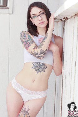 tattedbeautues:    Feryn Suicide  