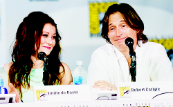  Emilie de Ravin and Robert Carlyle attend