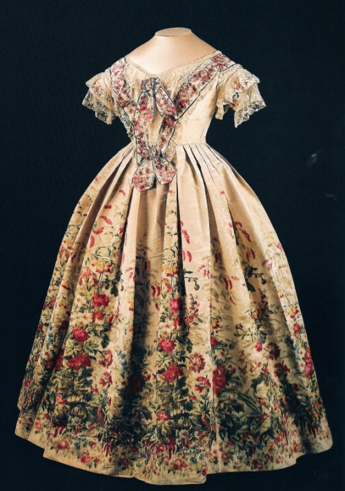 1855 Dress worn by Queen Victoria during her visit to Paris