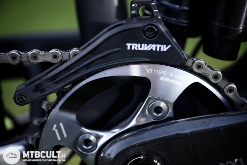 yetifro:  aces5050:  Jerome Clementz Bike Check: Cannondale Jekyll 27.5 2015 (via mtbcult.it)  The s