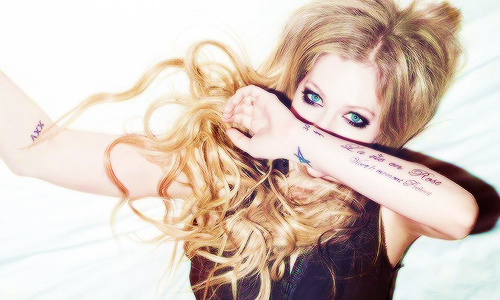 lavigneh:  We can kick it all night, underneath the moonlight but when the party