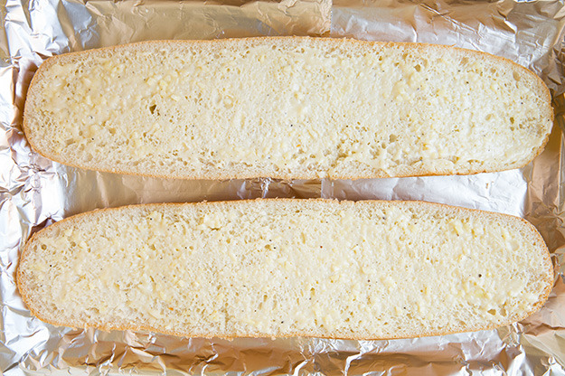 do-not-touch-my-food:    Cheesy Garlic Bread   