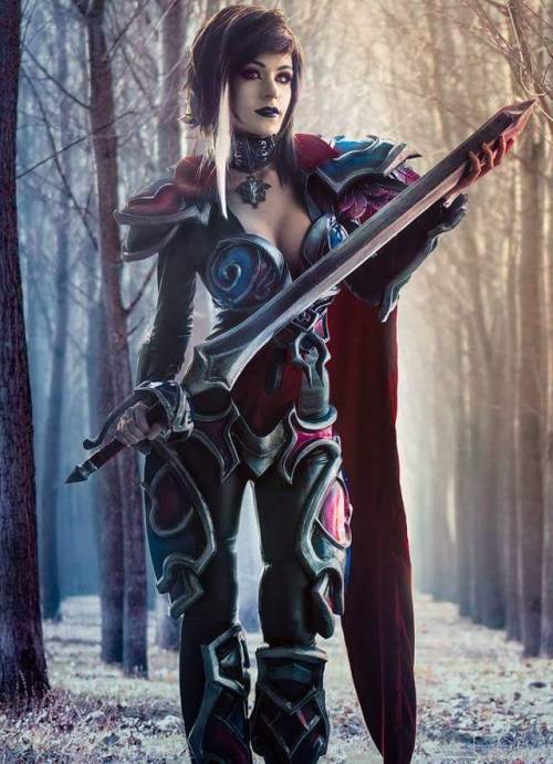 kamikame-cosplay: Danielle beaulieu as Nighraven Fiora cosplay from League of Legends.