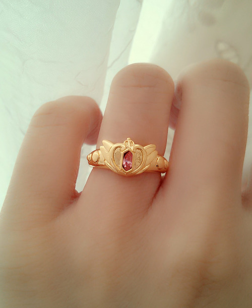 sailormooncollectibles: the NeoQueen Serenity ring arrived today!!!! I LOVE IT SO MUCH!!! *___*