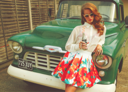 kendradearest:  @LanaDelRey Lana Del Rey | via Tumblr on We Heart It - http://weheartit.com/entry/55260839/via/kendradearest