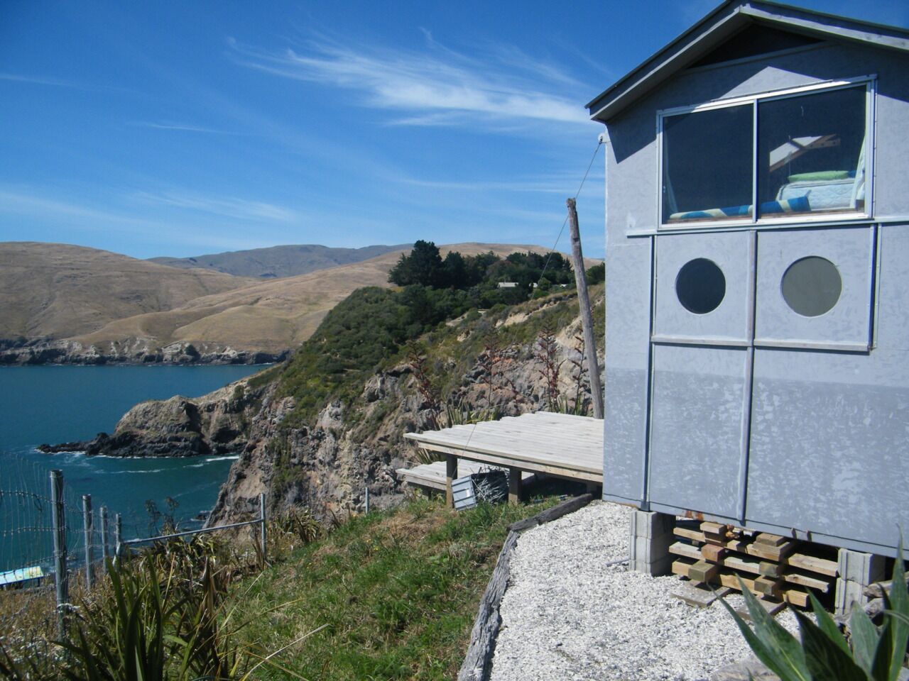 cabinporn:  Repurposed Horse Trailer in Taylors Mistake, New Zealand.Contributed