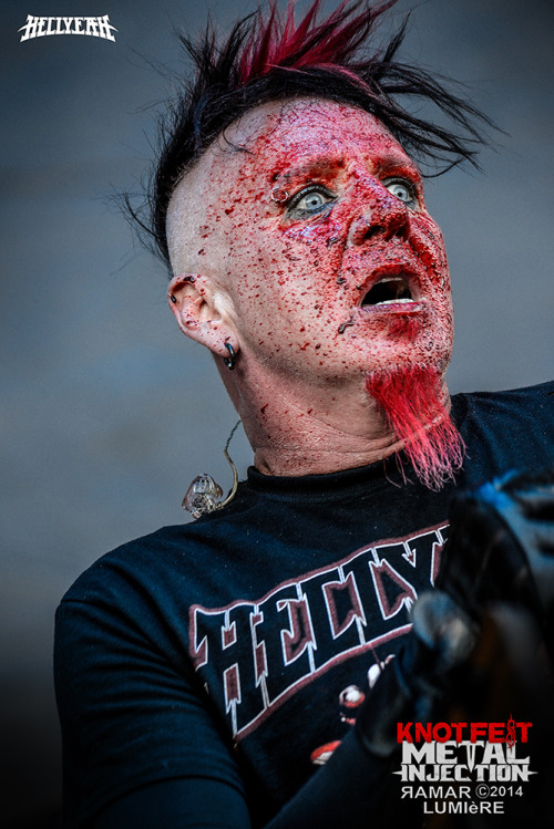 hanerbanger:Chad Gray of Hellyeah at Knotfest.