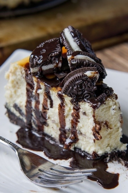 imforeverjustyours:  Oreo Cheesecake,  Oreo Brownies &amp; Oreo Red Velvet Peanut