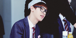 porkdo-bi:  because we need more Chanyeol