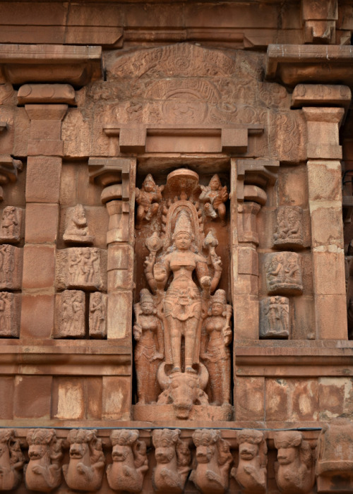 Vishnu Durgai, Gangaicondacholapuram temple, Tamil Nadu, photo by AMJSHOTS