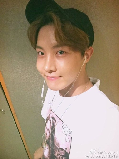 livelovehoseok:hoseok + eyebrows = heart attack