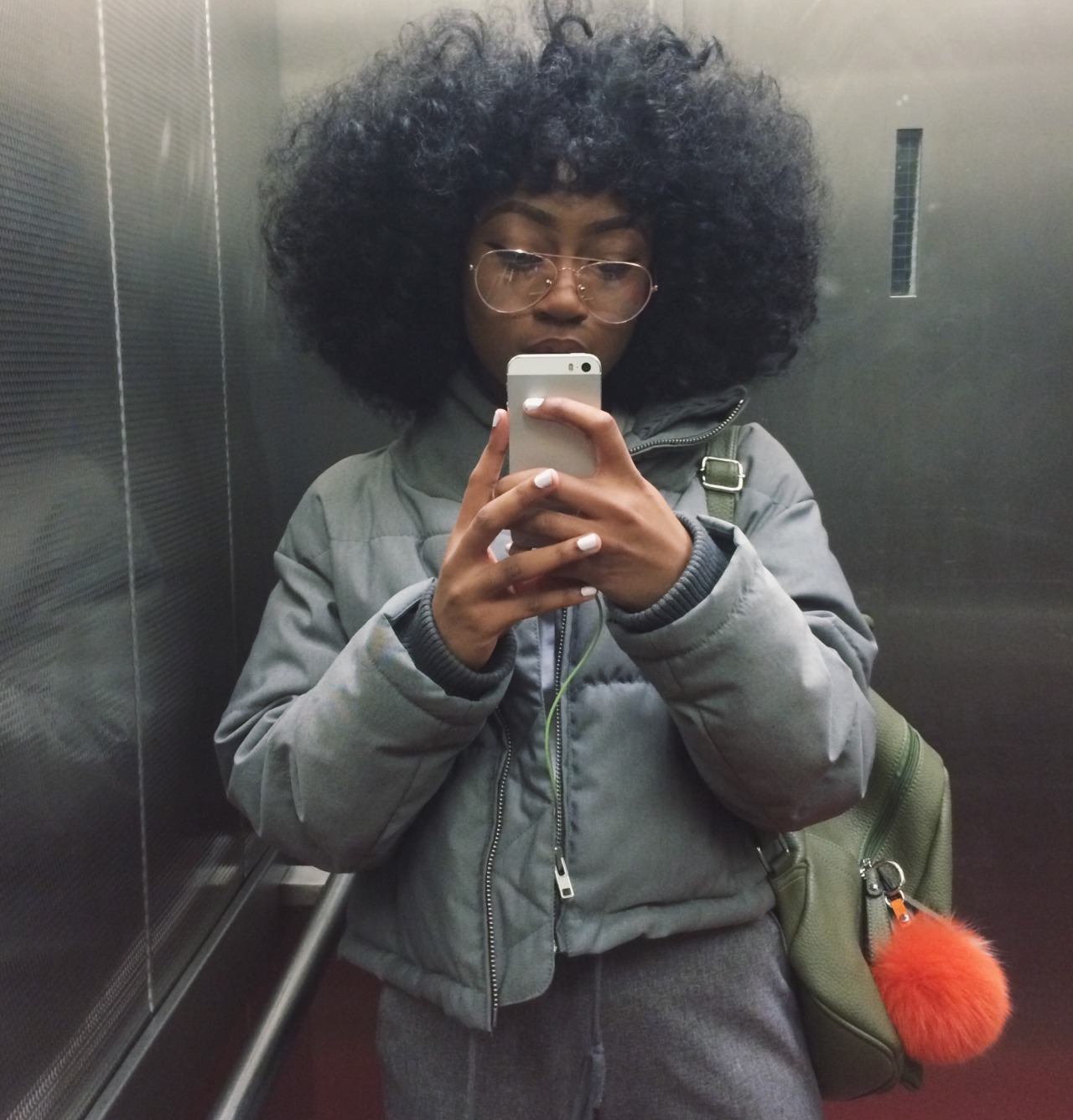 vintagedollrisa:  Lift lighting on fleek 💨💭