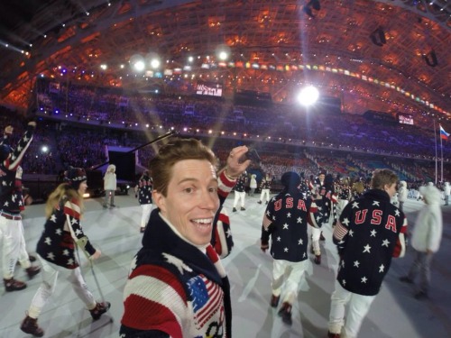 ilovekartoffeln:the-nuclearsoandso:jessierigg:The ultimate selfie.GUYS ITS THE SELFIE OLYMPICSU LIL 