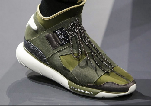 Y-3 QASA HIGH OLIVE.(via Y-3 QASA HIGH OLIVE | Men’s Fashion | Pinterest)