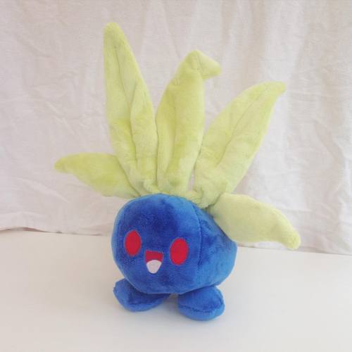 It&rsquo;s feeling more like spring now so here is an Oddish pattern I designed. I will be making up