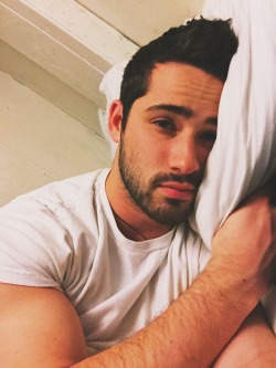 cumscruff:  cumscruff.tumblr.comThose “fuck me” eyes