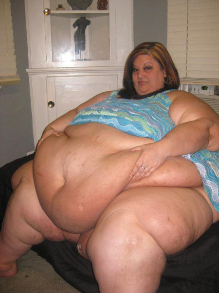 Porn photo fatdforafatty:  Bellies Bellies Bellies!